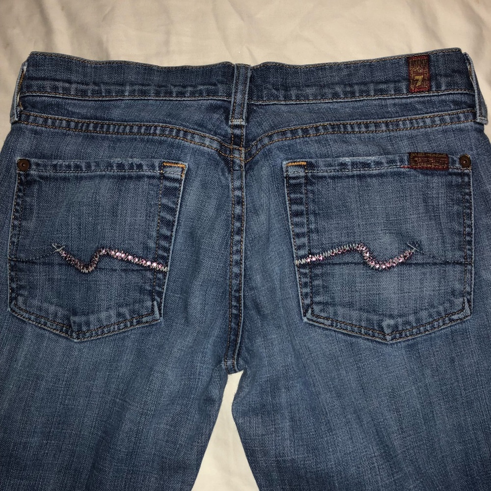 Beautiful jeans pink crystals on back pockets